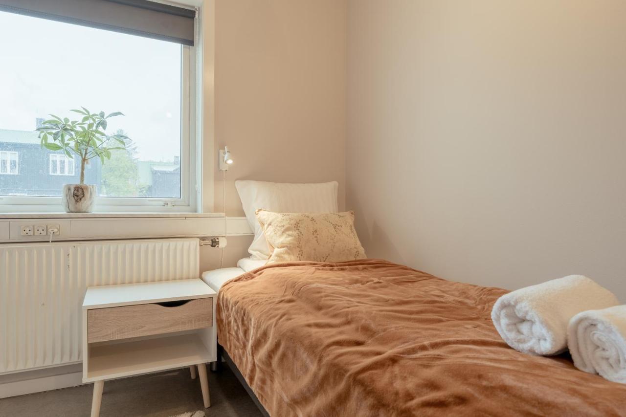 Torsgota Guesthouse - In The Heart Of Tórshavn Exteriör bild