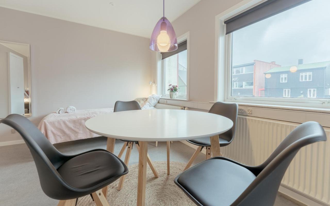 Torsgota Guesthouse - In The Heart Of Tórshavn Exteriör bild