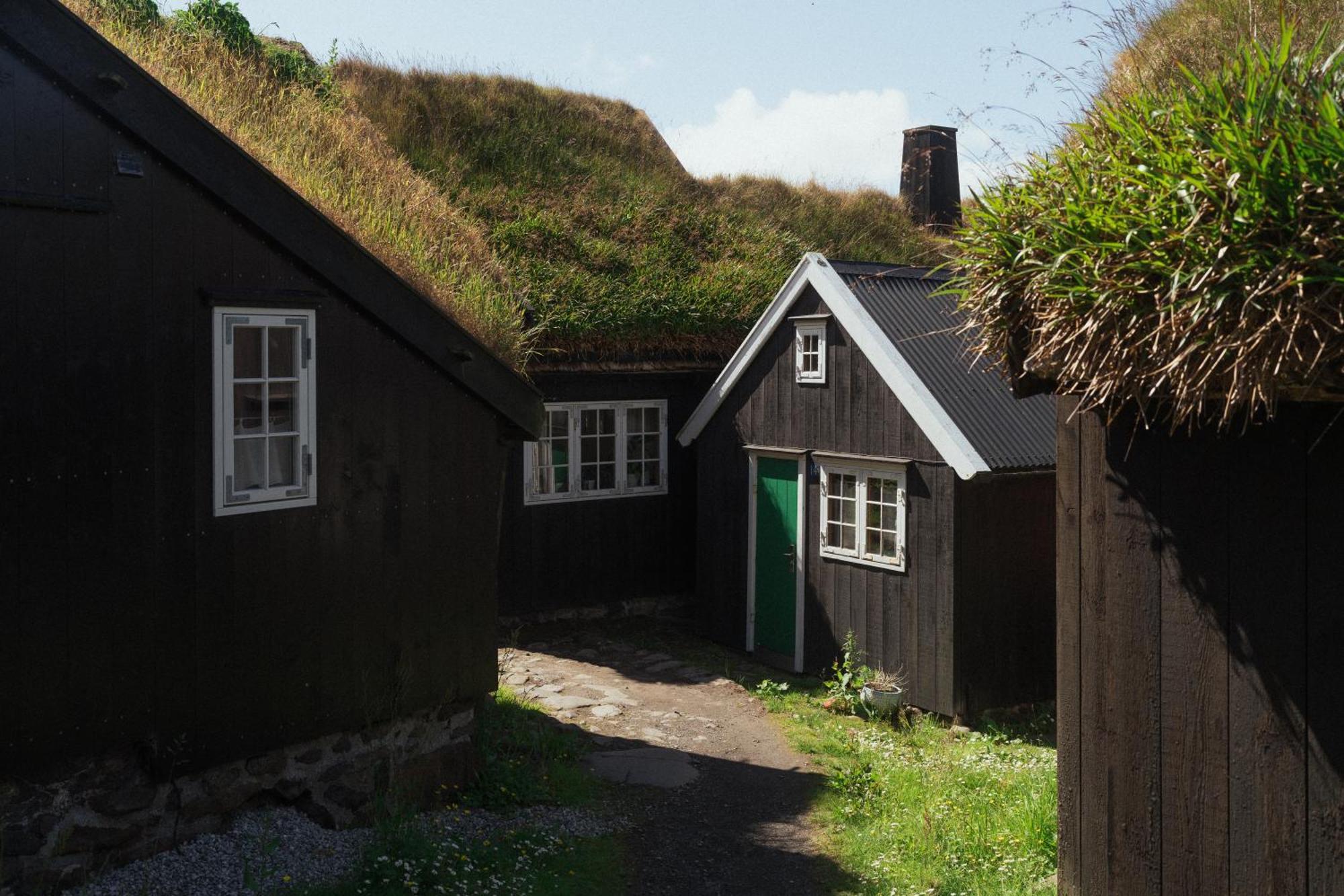 Torsgota Guesthouse - In The Heart Of Tórshavn Exteriör bild