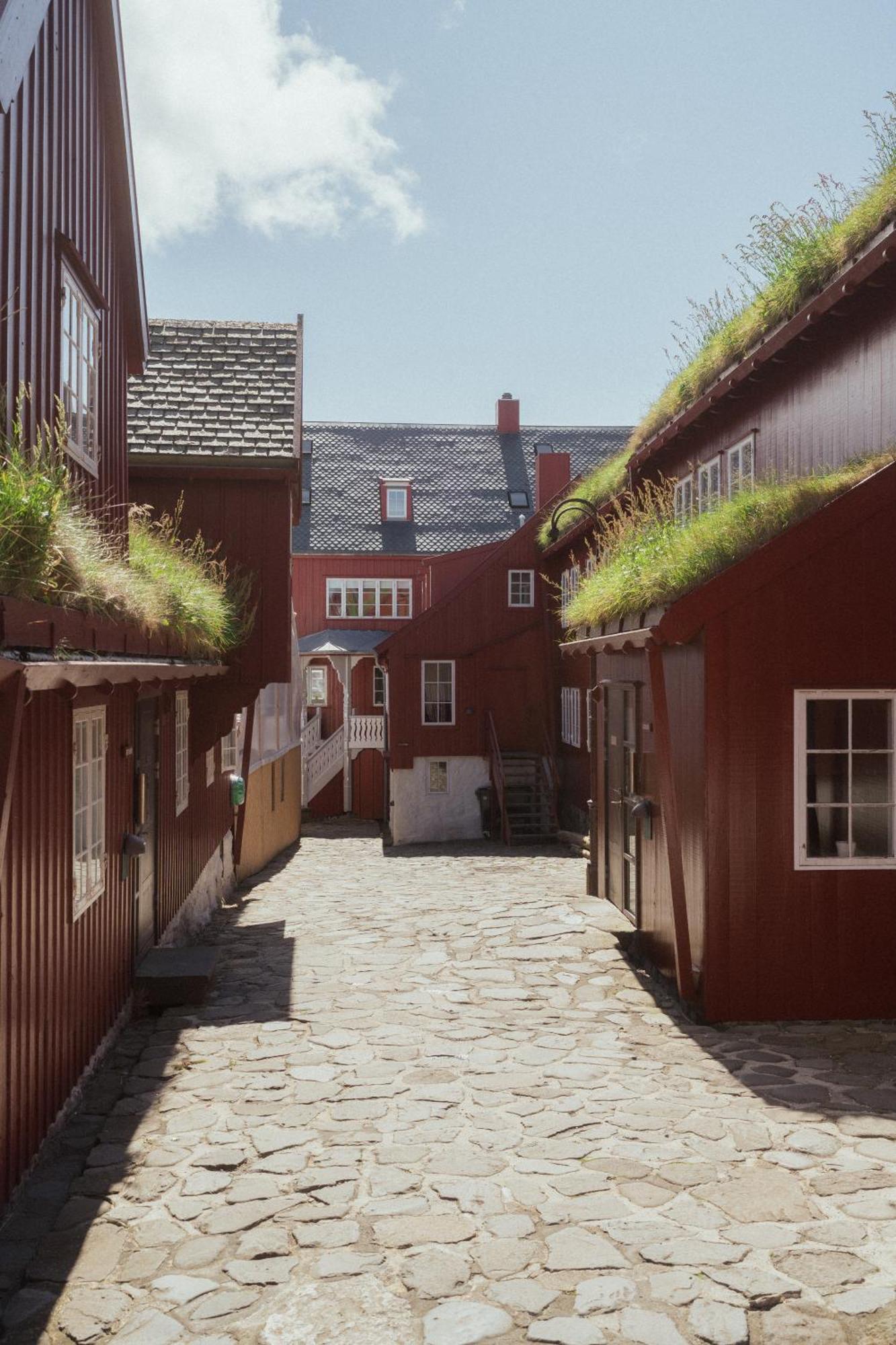 Torsgota Guesthouse - In The Heart Of Tórshavn Exteriör bild